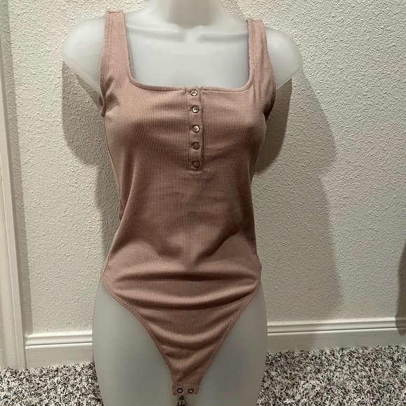 Express - Tan Button Top Ribbed Bodysuit - Picture 1 of 4